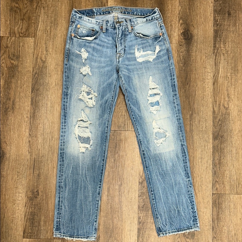 American Eagle Outfitters Light Blue Distressed Jeans